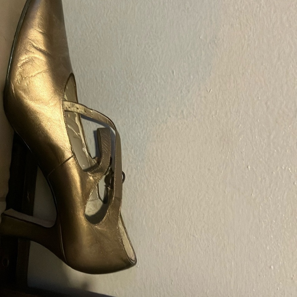 Still new but a wipe down cause the inside interior is pealing from the inside